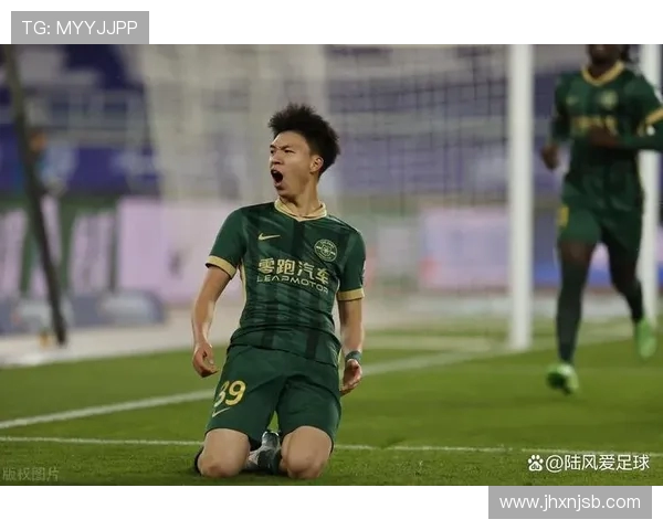 国足新星闪耀国际赛场助球队逆转强敌点燃全国球迷激情